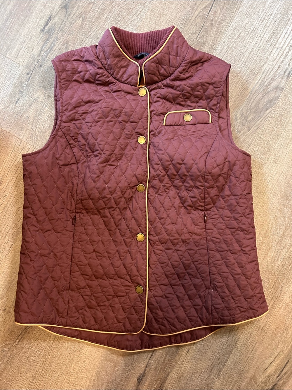 Brooks Brothers Womens Quilted Puffer Vest Burgundy Snap Front Rib